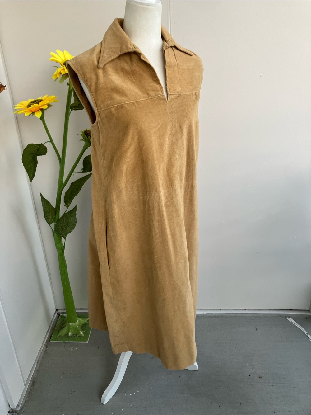 Vintage 60s 70s Solid Color Tan Corduroy Collared Knee Length Sleeveless Dress